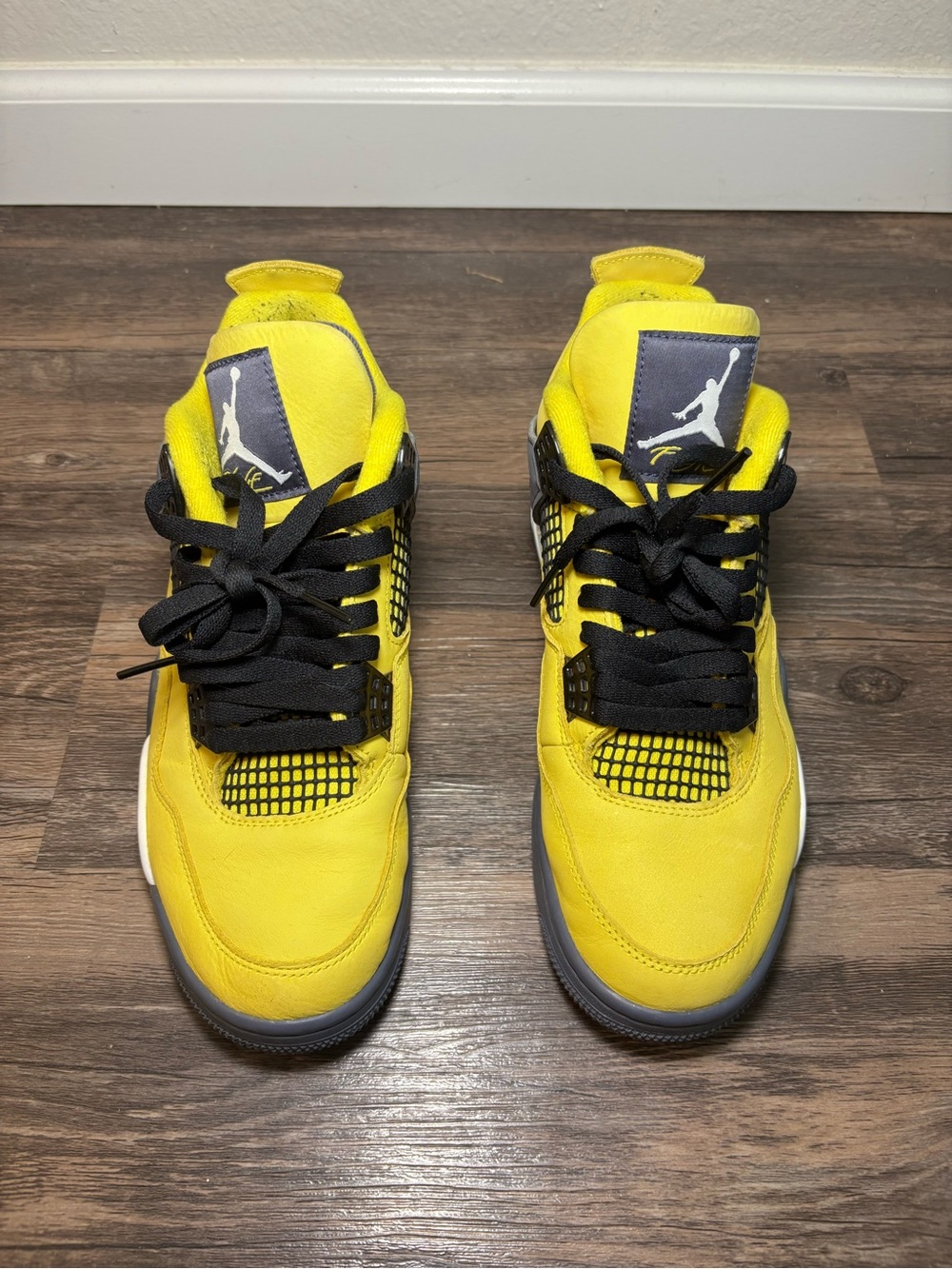 Size 8 - Jordan 4 Retro Mid Lightning